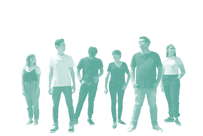 Grupp med ungdomar som står på rad